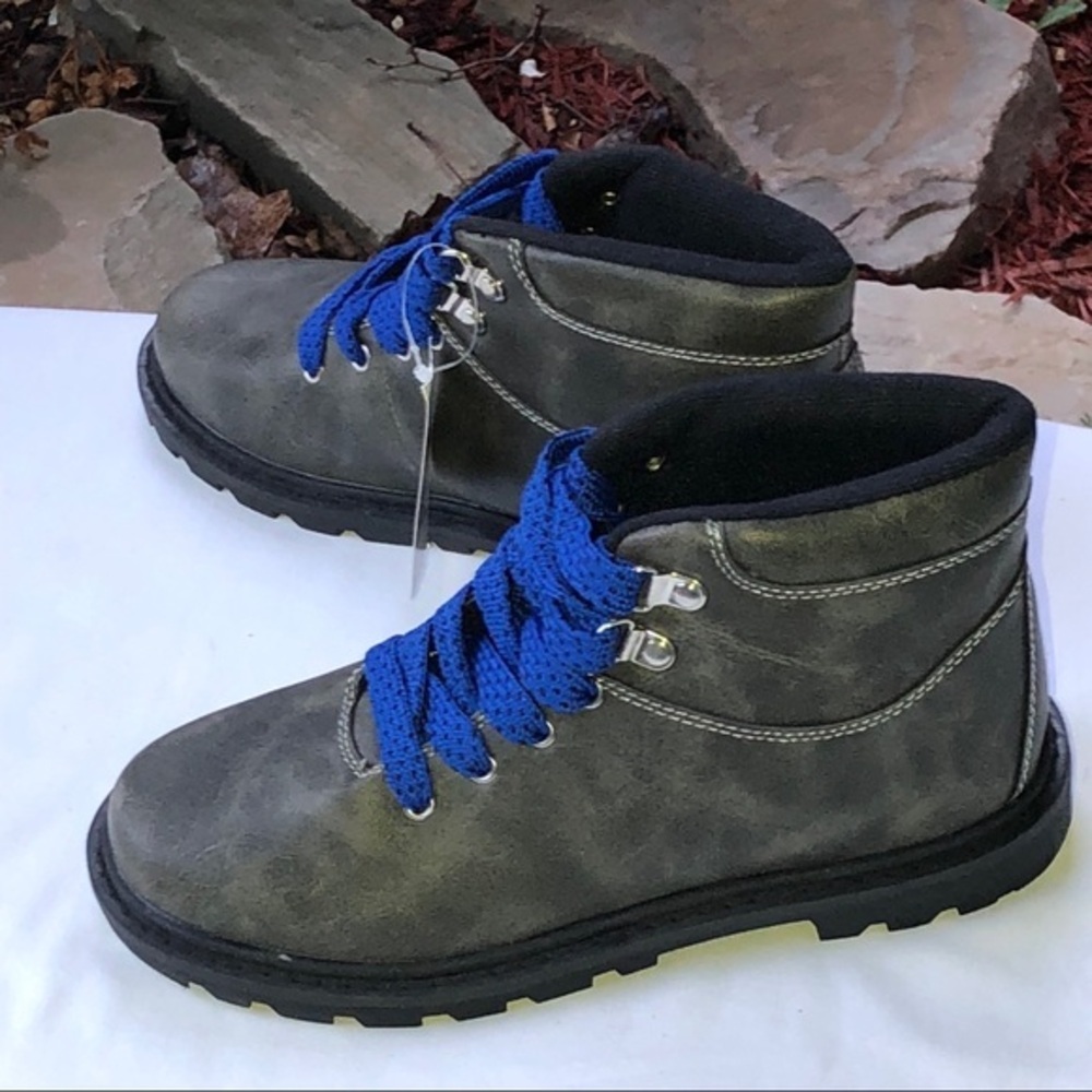 Children’s Place Gray Marbled Hiking Boots/Shoes